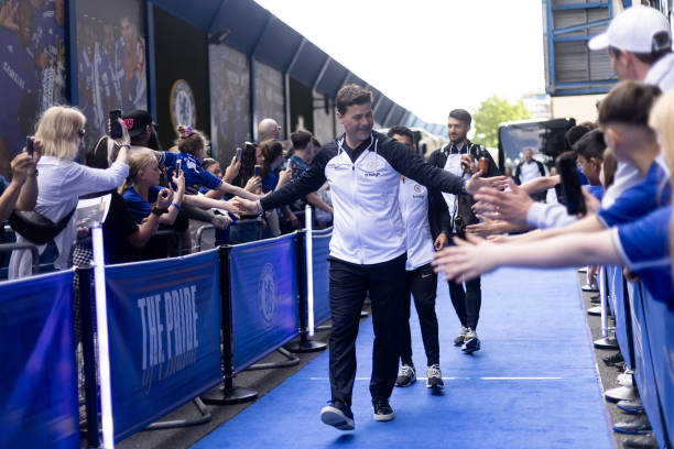 LONDON, ENGLAND - MAY 19: Chelsea manager Mauricio Pochettino arrives at Stamford Bridge stadium prior to the Premier League match between Chelsea FC and AFC Bournemouth at Stamford Bridge on May 19, 2024 in London, England.(Photo by Gaspafotos/MB Media/Getty Images)